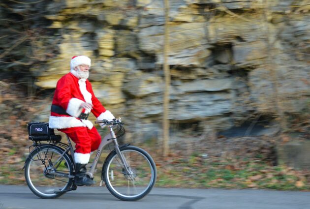 Père Noël vélo